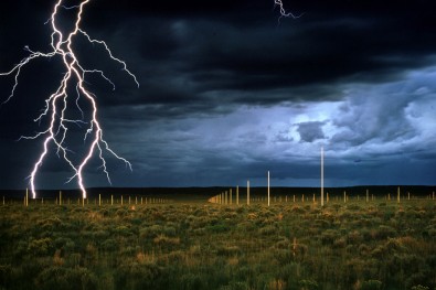 Lightning-field-Walter-de-Maria.jpg