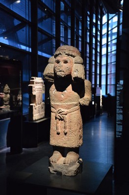 398px-Chalchiuhtlicue,_Musée_du_quai_Branly.jpg