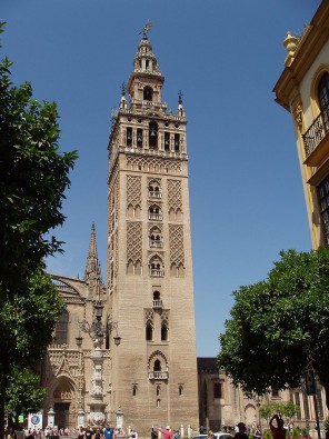 Giralda_de_Sevilla.jpg