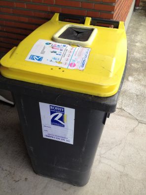 image_grande_poubell_jaune.jpg, nov. 2015