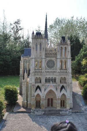 France_Miniature_144.jpg