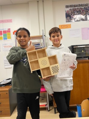 montage hôtel à insectes.jpg