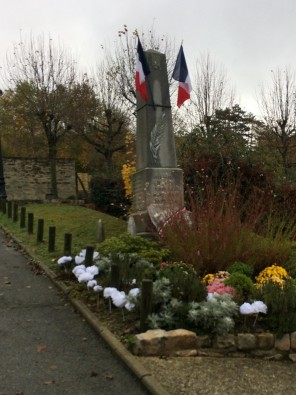 Le monument aux morts de Breuil-en-Vexin - Photo Hanae H.