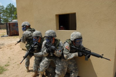 Flickr_-_The_U.S._Army_-_Airsoft_adds_hard_edge_to_combat_training.jpg