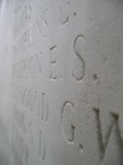 Noms des disparus sur le monument de Thiepval