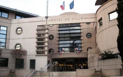 Hotel_de_ville.jpg