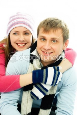 dep_1986797-Happy-couple-dressed-in-winter-clothes_1_.jpg