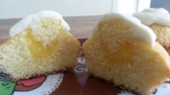 vanila_cupcakes_with_lemon_curd_filling_and_lemon_curd_frosting.jpg