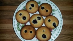 blueberry_financiers_or_almond_tea_cakes.jpg