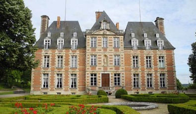 facade-actuelle-chateau-menilles.jpg
